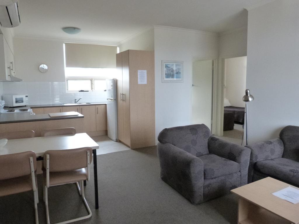 Glenelg Holiday Apartments - Corfu Adelajda Pokój zdjęcie